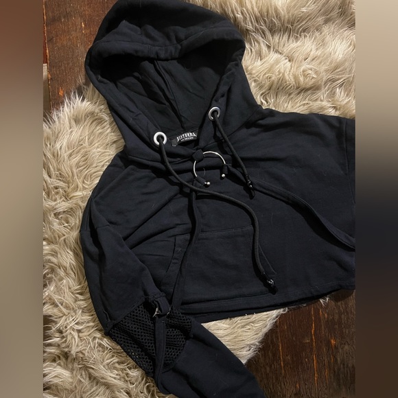 Disturbia cropped goth hoodie with metal hardware and mesh elbow - Picture 4 of 4